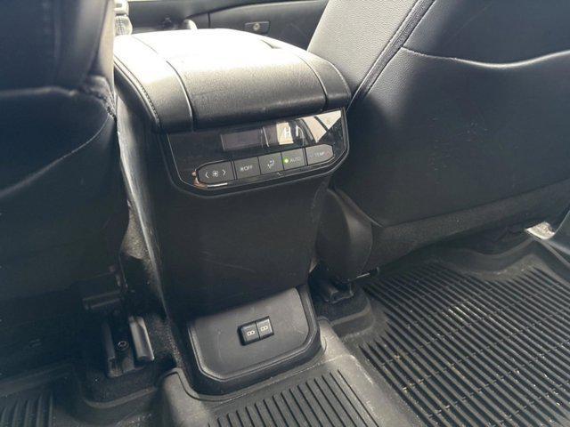 used 2022 Toyota Highlander Hybrid car, priced at $33,499