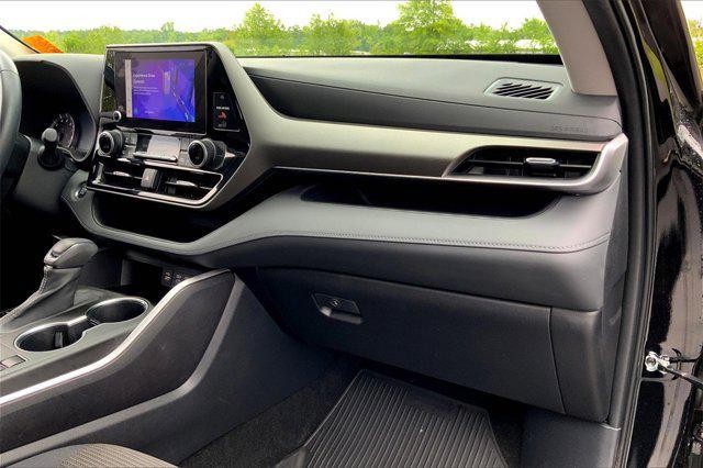 used 2023 Toyota Highlander car, priced at $34,994
