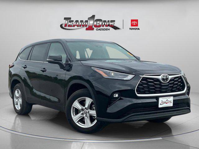 used 2024 Toyota Highlander car, priced at $38,900