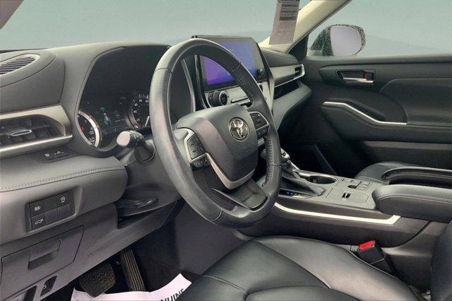 used 2023 Toyota Highlander car, priced at $35,998