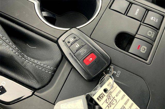 used 2023 Toyota Highlander car, priced at $35,998
