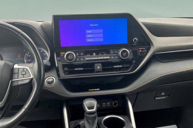 used 2023 Toyota Highlander Hybrid car, priced at $33,073