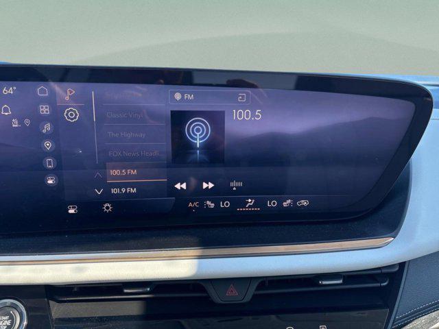 used 2025 Buick Envision car, priced at $39,370