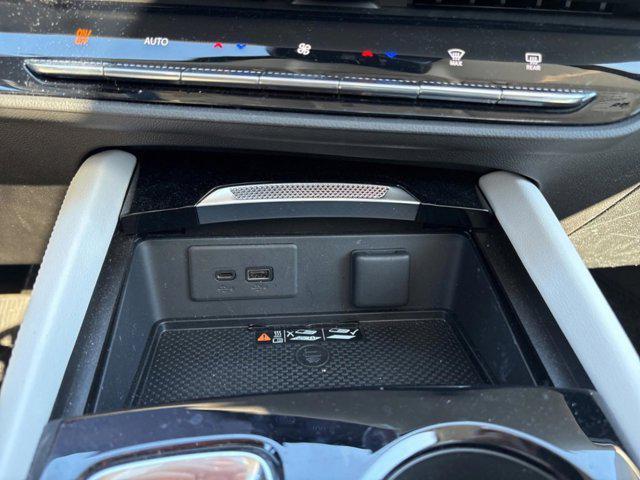 used 2025 Buick Envision car, priced at $39,370