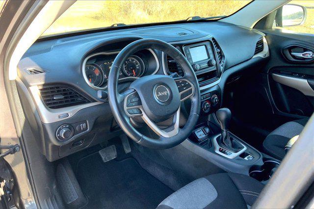 used 2017 Jeep Cherokee car