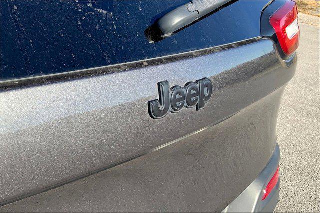 used 2017 Jeep Cherokee car