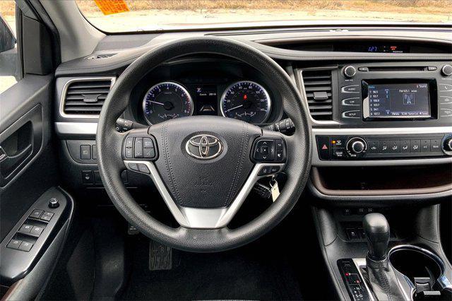 used 2019 Toyota Highlander car, priced at $24,388