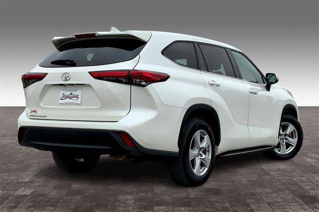 used 2021 Toyota Highlander car, priced at $29,216