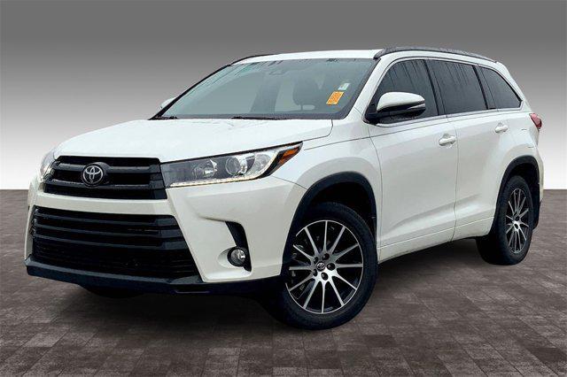 used 2018 Toyota Highlander car, priced at $21,888