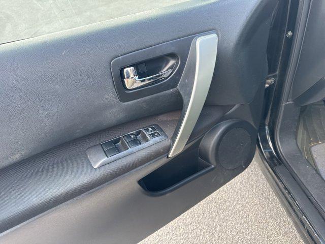 used 2013 Nissan Rogue car