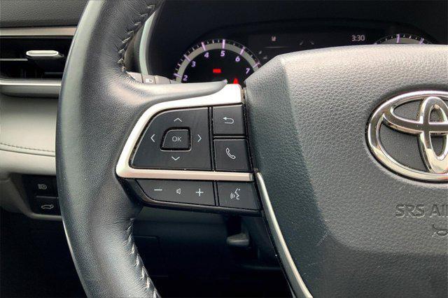 used 2022 Toyota Highlander car, priced at $31,694