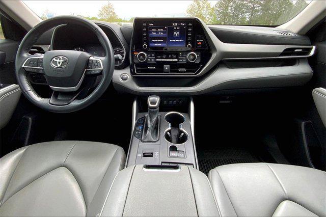 used 2022 Toyota Highlander car, priced at $31,694