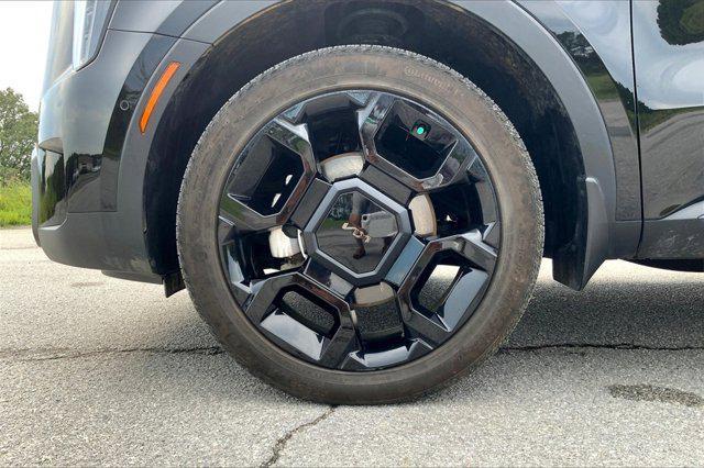 used 2025 Kia Sorento car, priced at $38,198