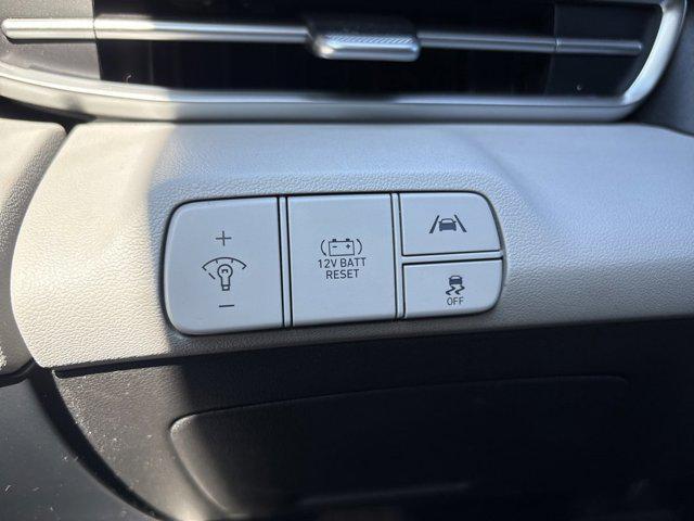 used 2022 Hyundai ELANTRA HEV car, priced at $17,998