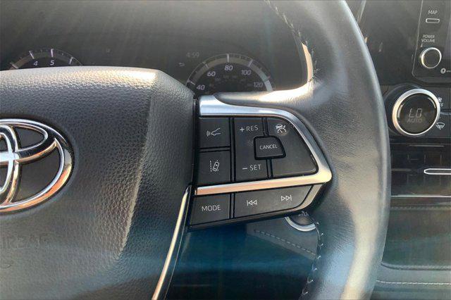 used 2021 Toyota Highlander car, priced at $30,998