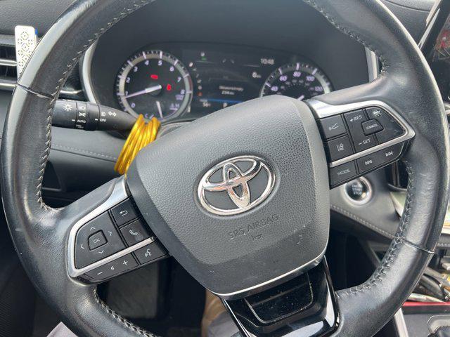 used 2021 Toyota Highlander car, priced at $32,990