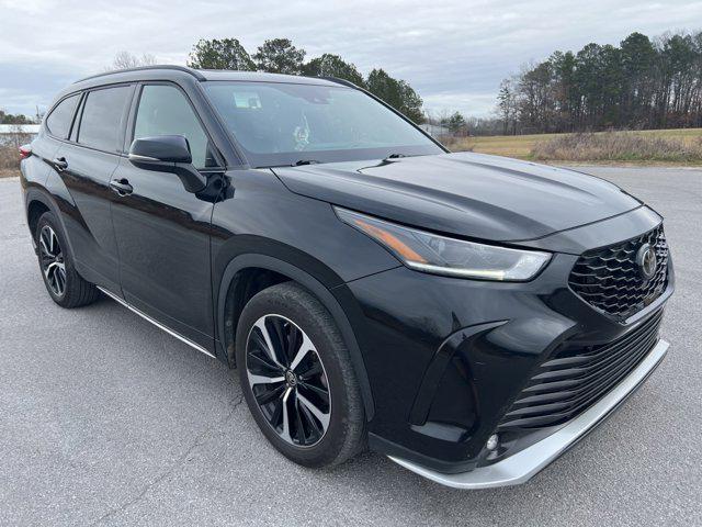 used 2021 Toyota Highlander car, priced at $32,990