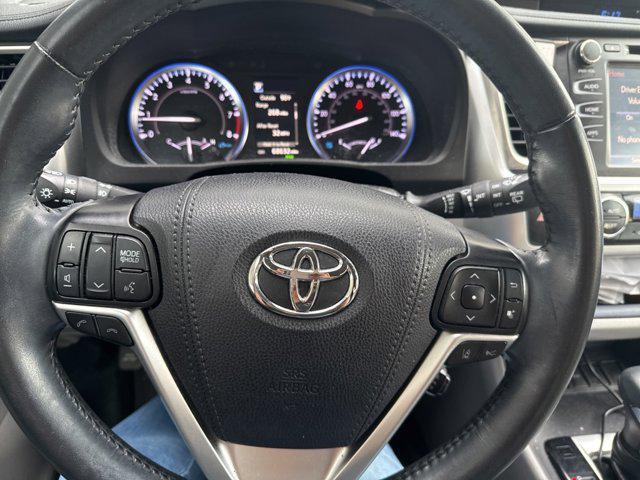 used 2019 Toyota Highlander car, priced at $26,998
