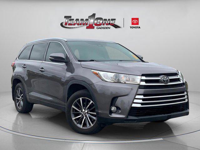 used 2017 Toyota Highlander car, priced at $17,288