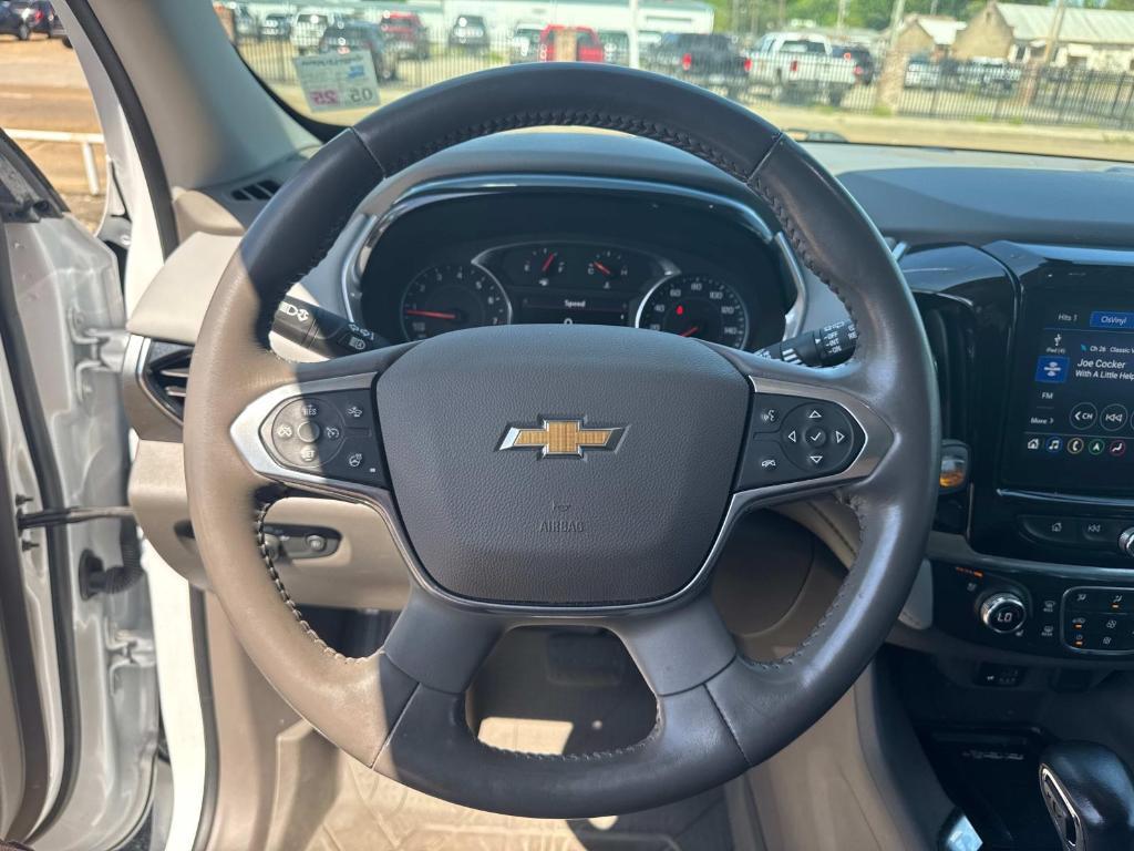 used 2021 Chevrolet Traverse car, priced at $27,995