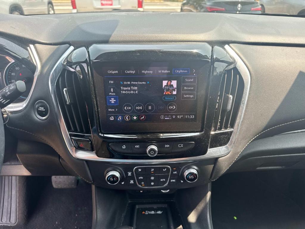 used 2022 Chevrolet Traverse car, priced at $25,995