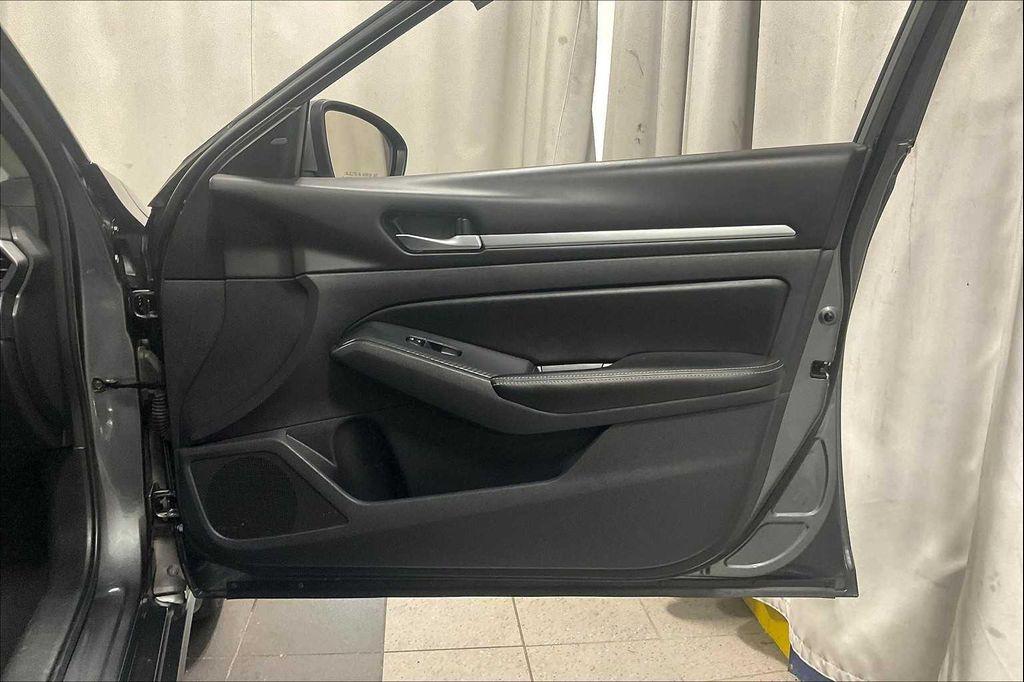 used 2022 Nissan Altima car, priced at $21,900