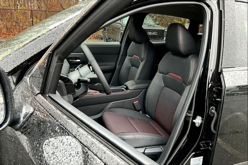 new 2025 Nissan Kicks car, priced at $28,237