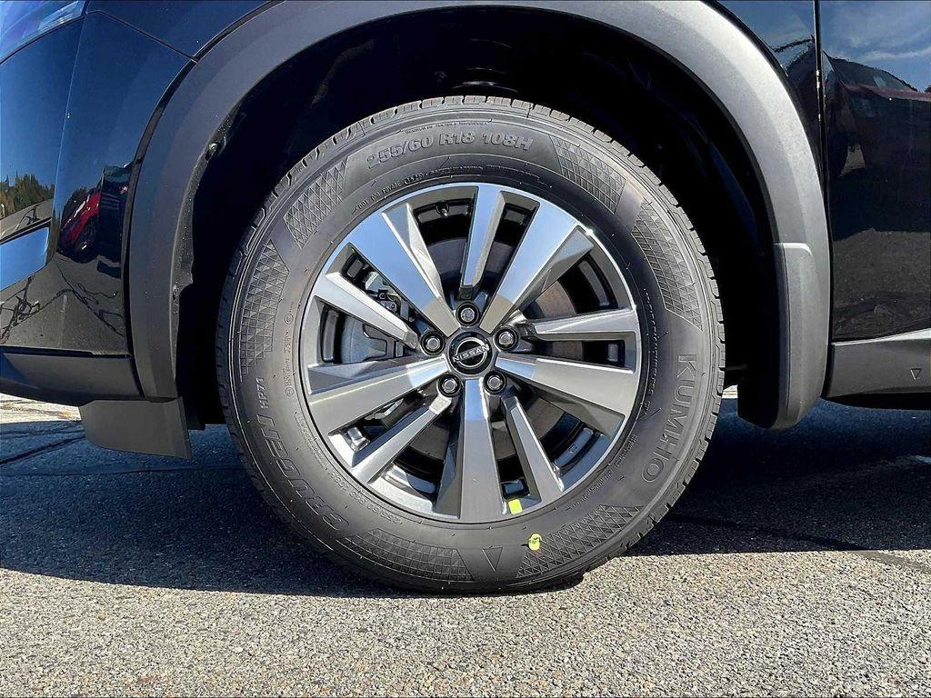 new 2025 Nissan Pathfinder car, priced at $42,850