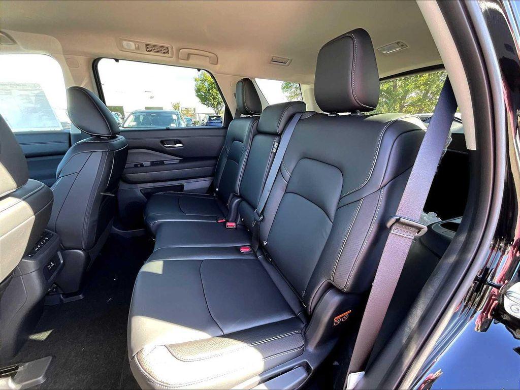 new 2025 Nissan Pathfinder car, priced at $42,850