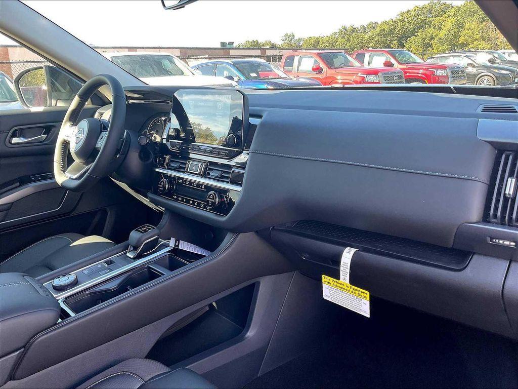new 2025 Nissan Pathfinder car, priced at $42,850