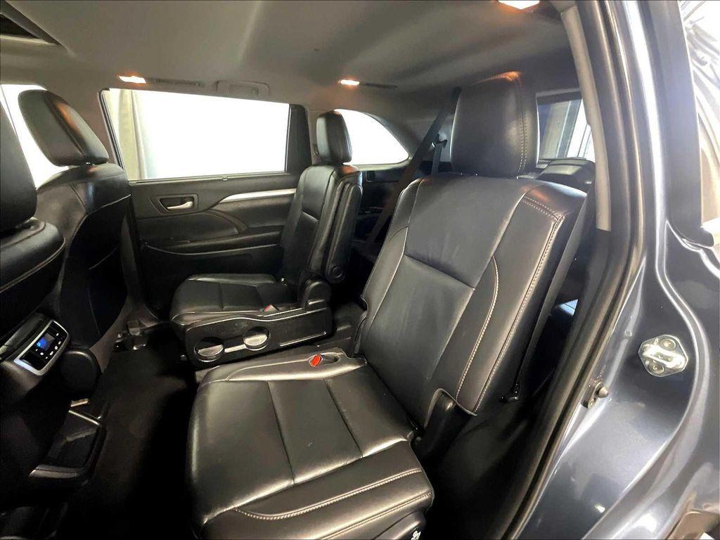 used 2019 Toyota Highlander car, priced at $23,300