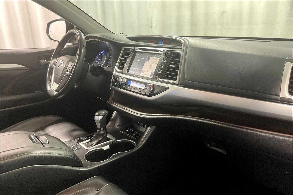 used 2019 Toyota Highlander car, priced at $26,900