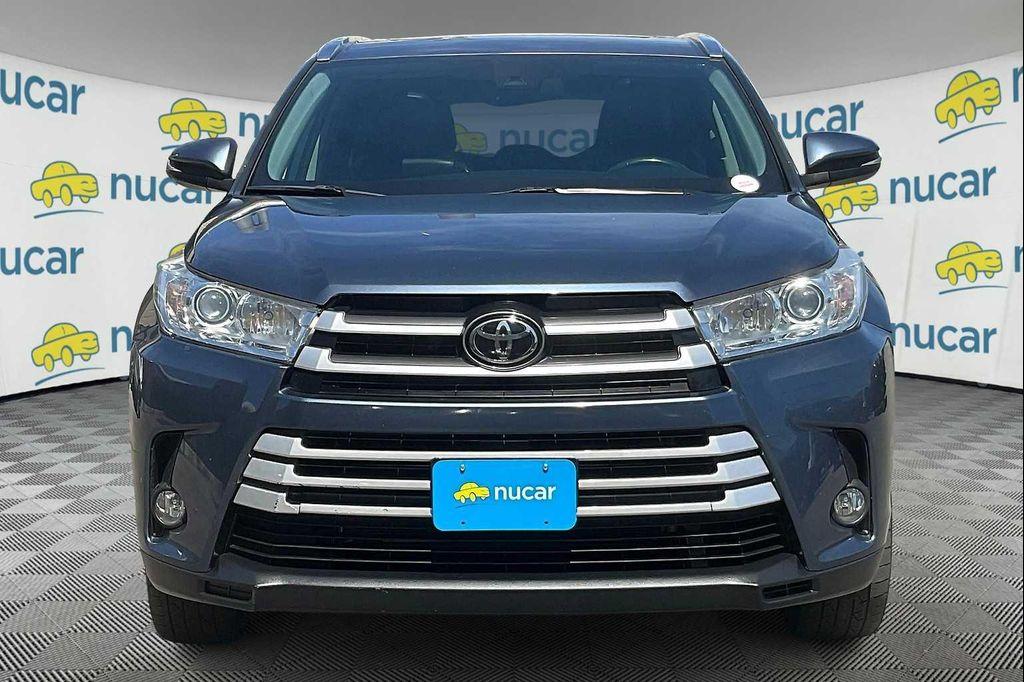 used 2019 Toyota Highlander car, priced at $26,900