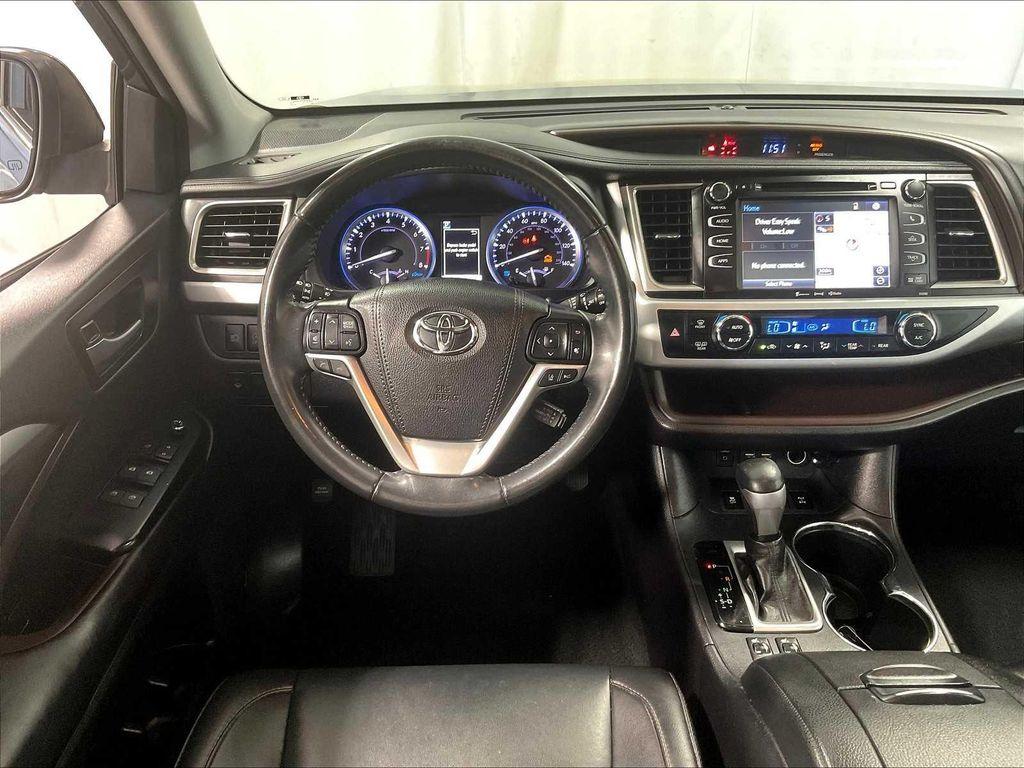 used 2019 Toyota Highlander car, priced at $23,300