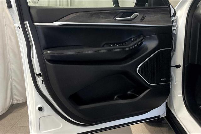 used 2022 Jeep Grand Cherokee car, priced at $32,300