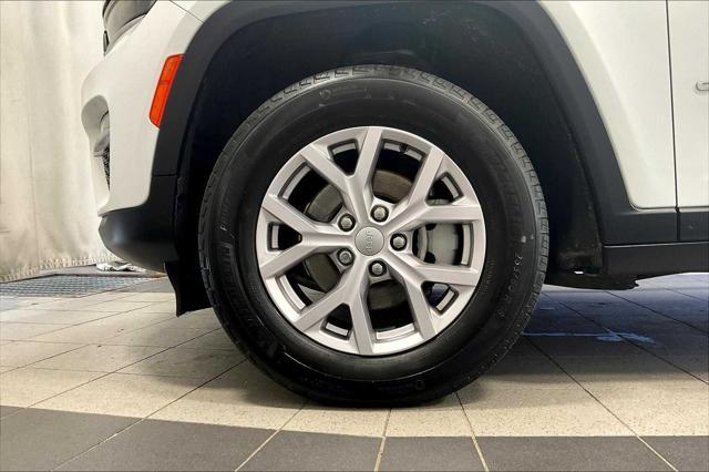 used 2022 Jeep Grand Cherokee car, priced at $32,300