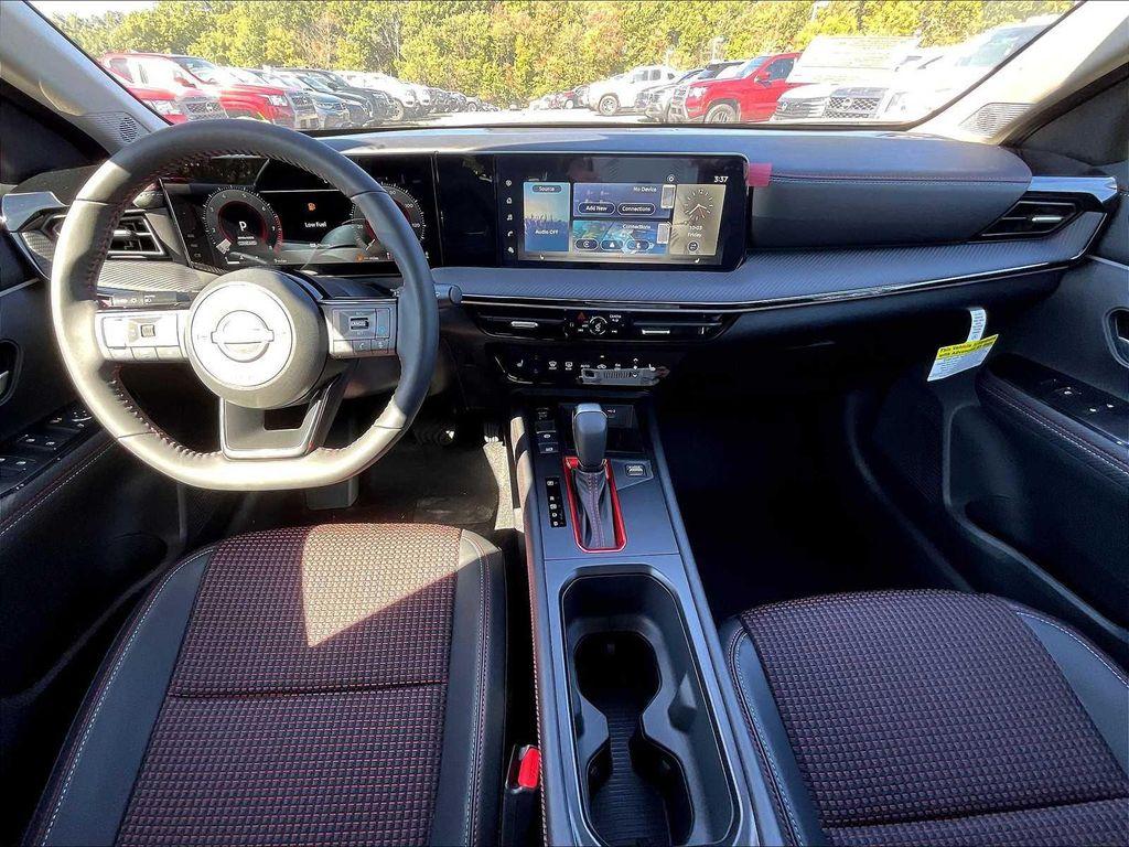 new 2025 Nissan Kicks car, priced at $29,663