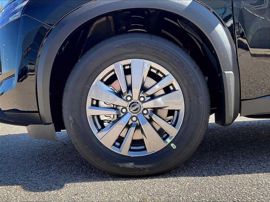 new 2025 Nissan Pathfinder car, priced at $37,177