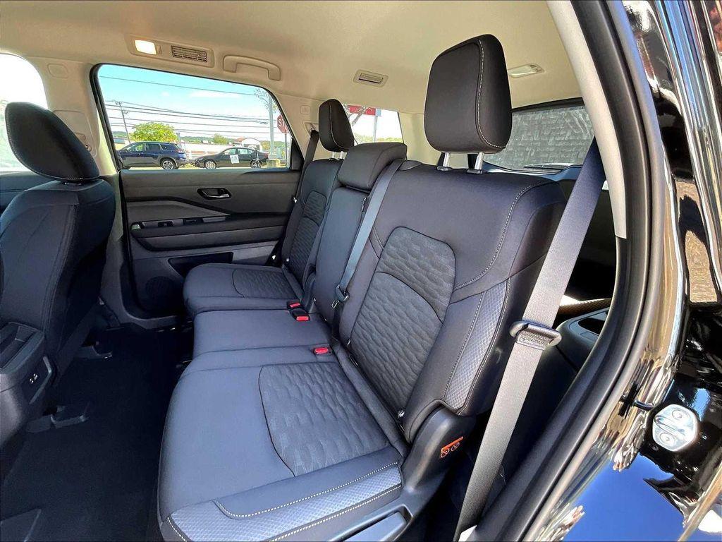 new 2025 Nissan Pathfinder car, priced at $37,177