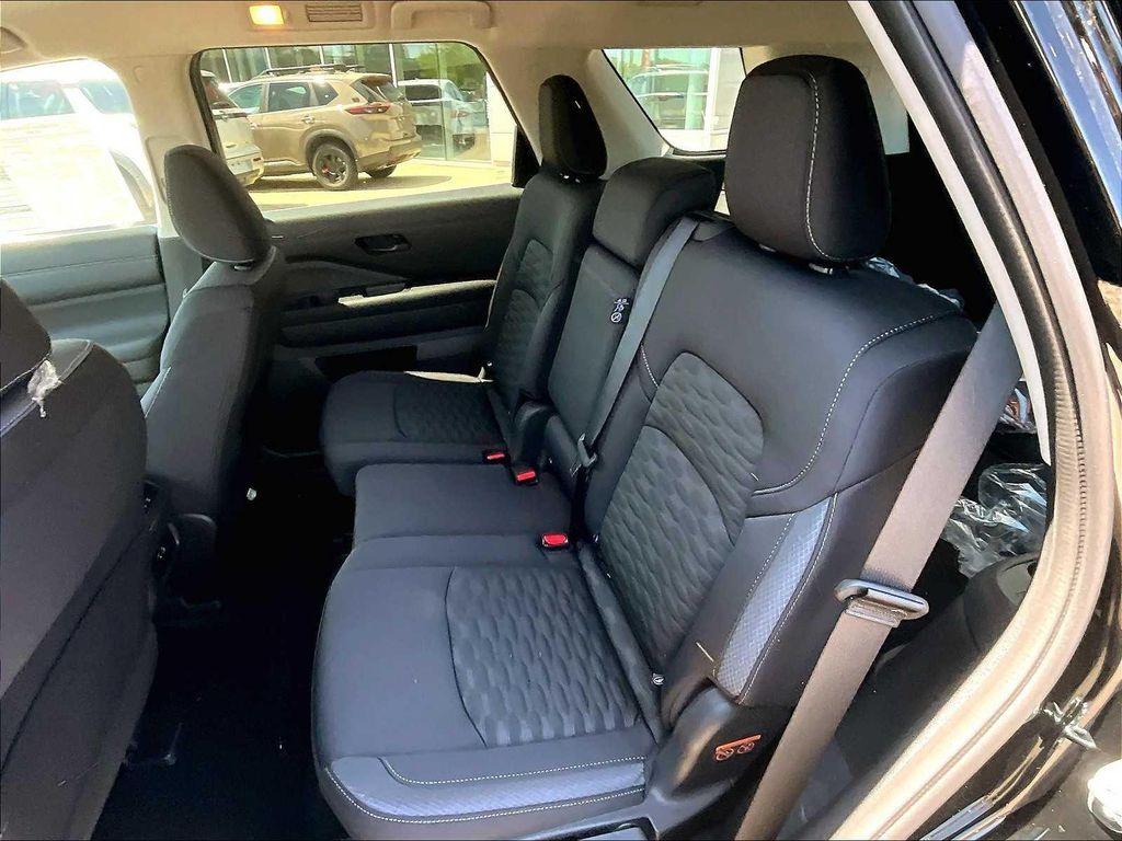new 2025 Nissan Pathfinder car, priced at $40,749