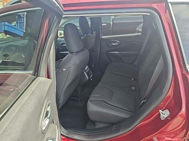used 2019 Jeep Cherokee car, priced at $18,595