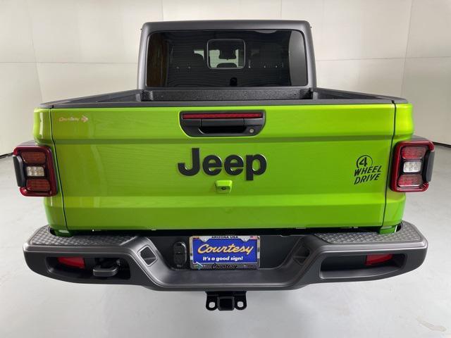 new 2025 Jeep Gladiator car, priced at $42,900