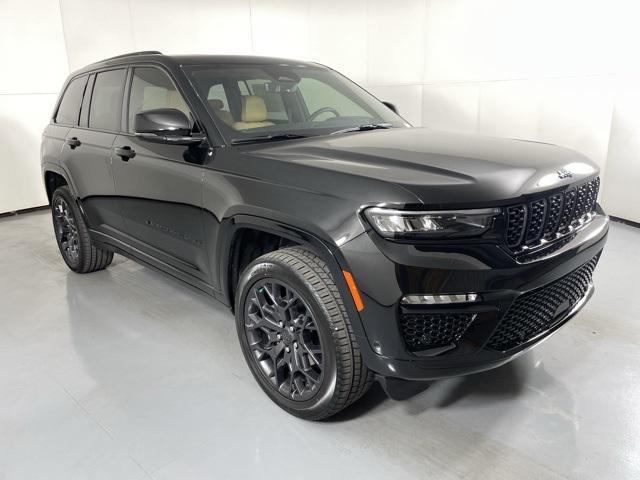new 2025 Jeep Grand Cherokee car, priced at $64,900
