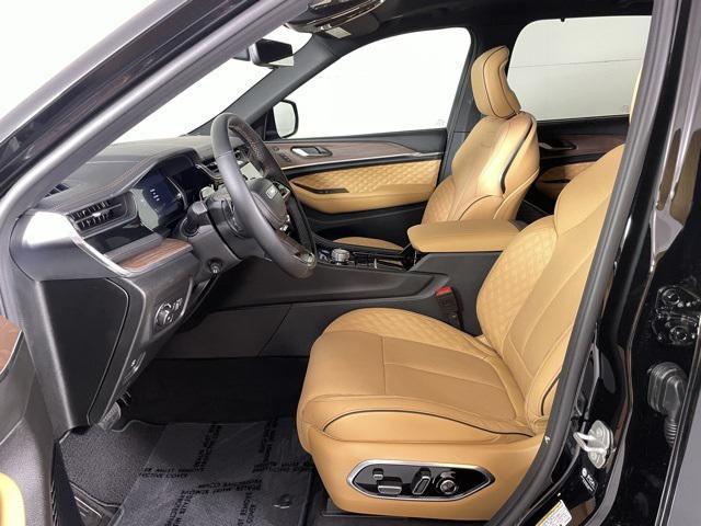 new 2025 Jeep Grand Cherokee car, priced at $64,900