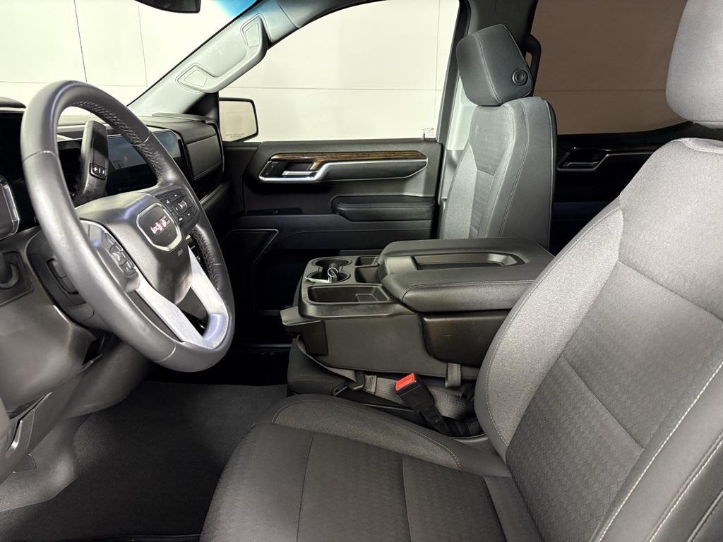 used 2022 GMC Sierra 1500 car, priced at $26,000