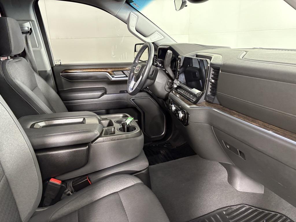used 2022 GMC Sierra 1500 car, priced at $26,000