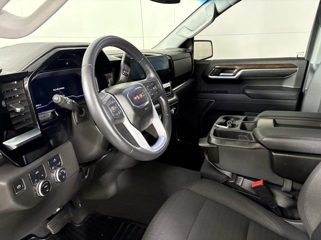 used 2022 GMC Sierra 1500 car, priced at $26,000