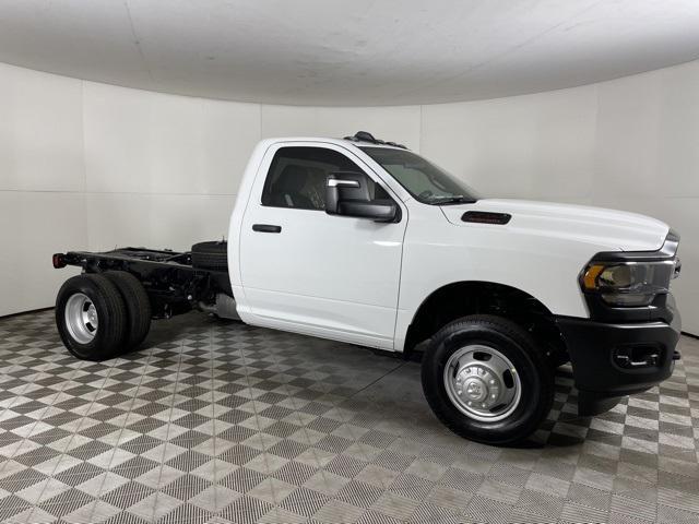 new 2024 Ram 3500 car, priced at $54,067