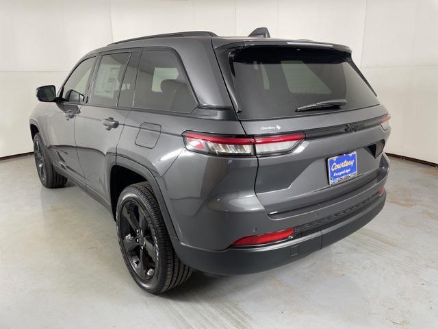 new 2025 Jeep Grand Cherokee car, priced at $38,900