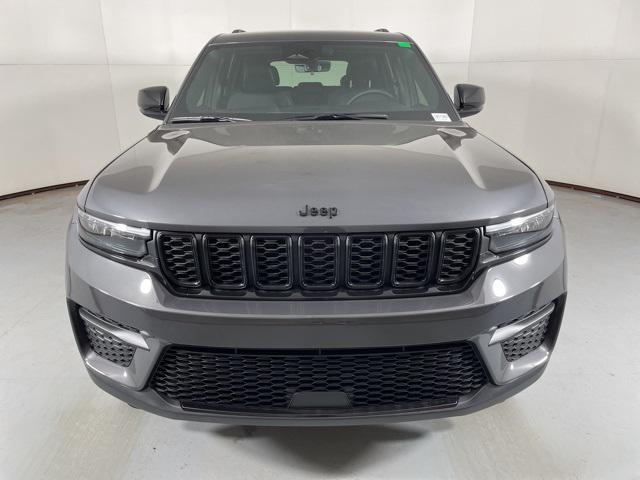 new 2025 Jeep Grand Cherokee car, priced at $38,900